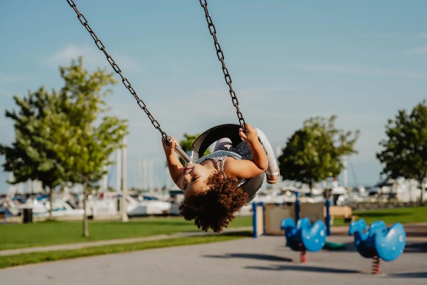 Best outdoor baby swing